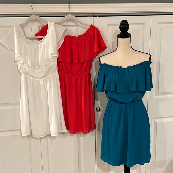 Express Dresses & Skirts - THREE Express Off The Shoulders Mini Dress